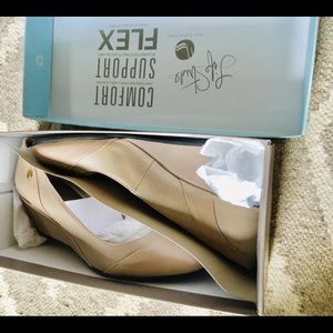 * NEW* Wedge Pumps. Stone color. Super comfortable